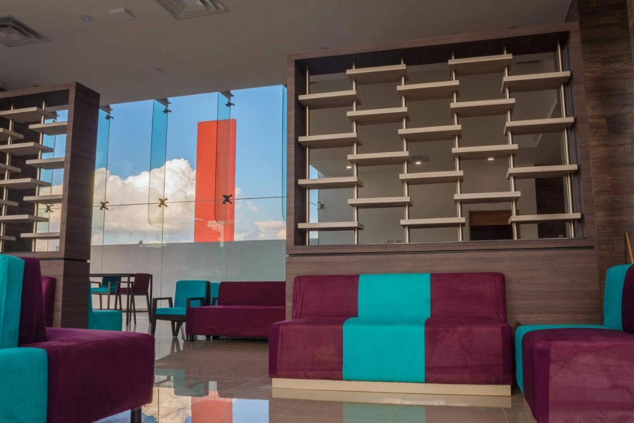 Hotel Kavia مونتيري المظهر الخارجي الصورة