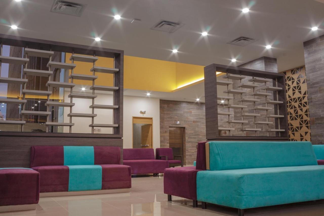 Hotel Kavia مونتيري المظهر الخارجي الصورة