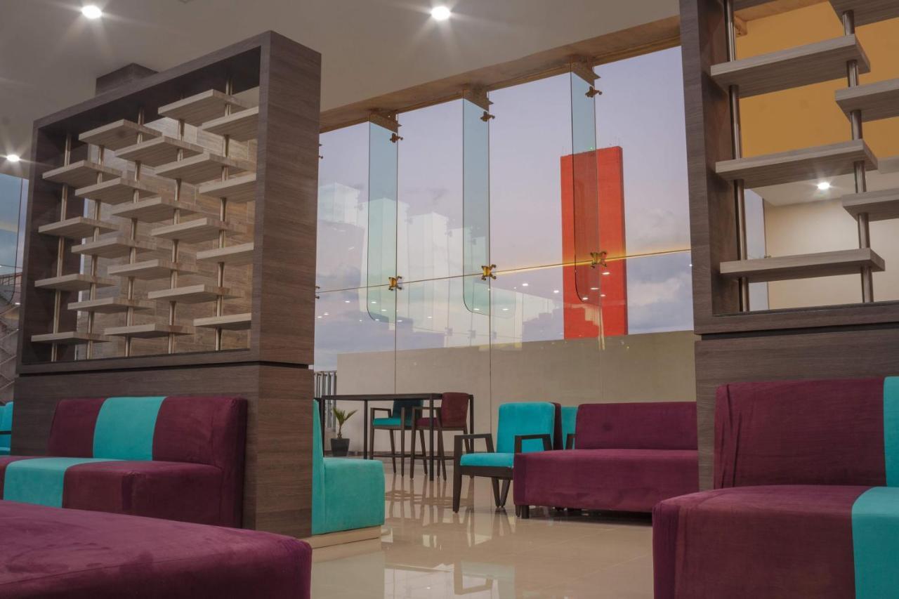 Hotel Kavia مونتيري المظهر الخارجي الصورة
