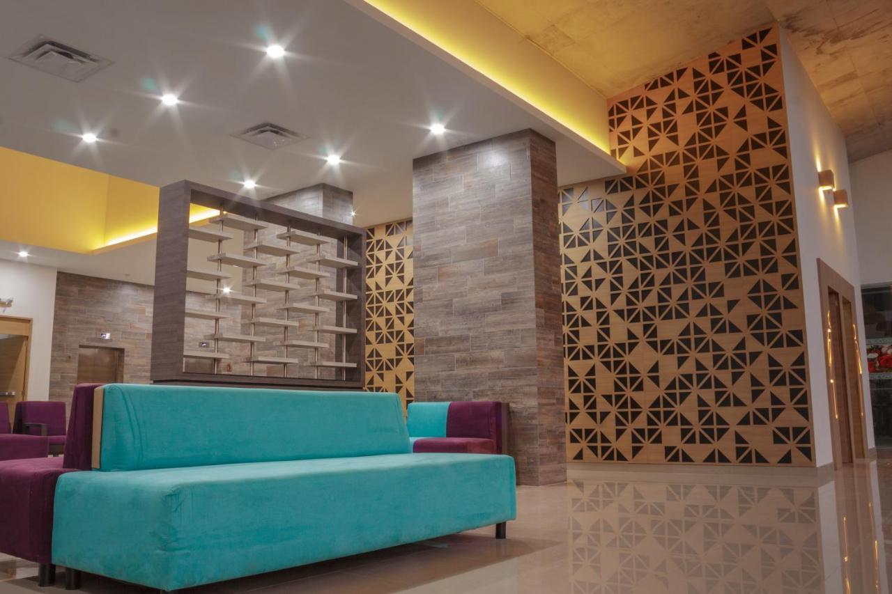 Hotel Kavia مونتيري المظهر الخارجي الصورة