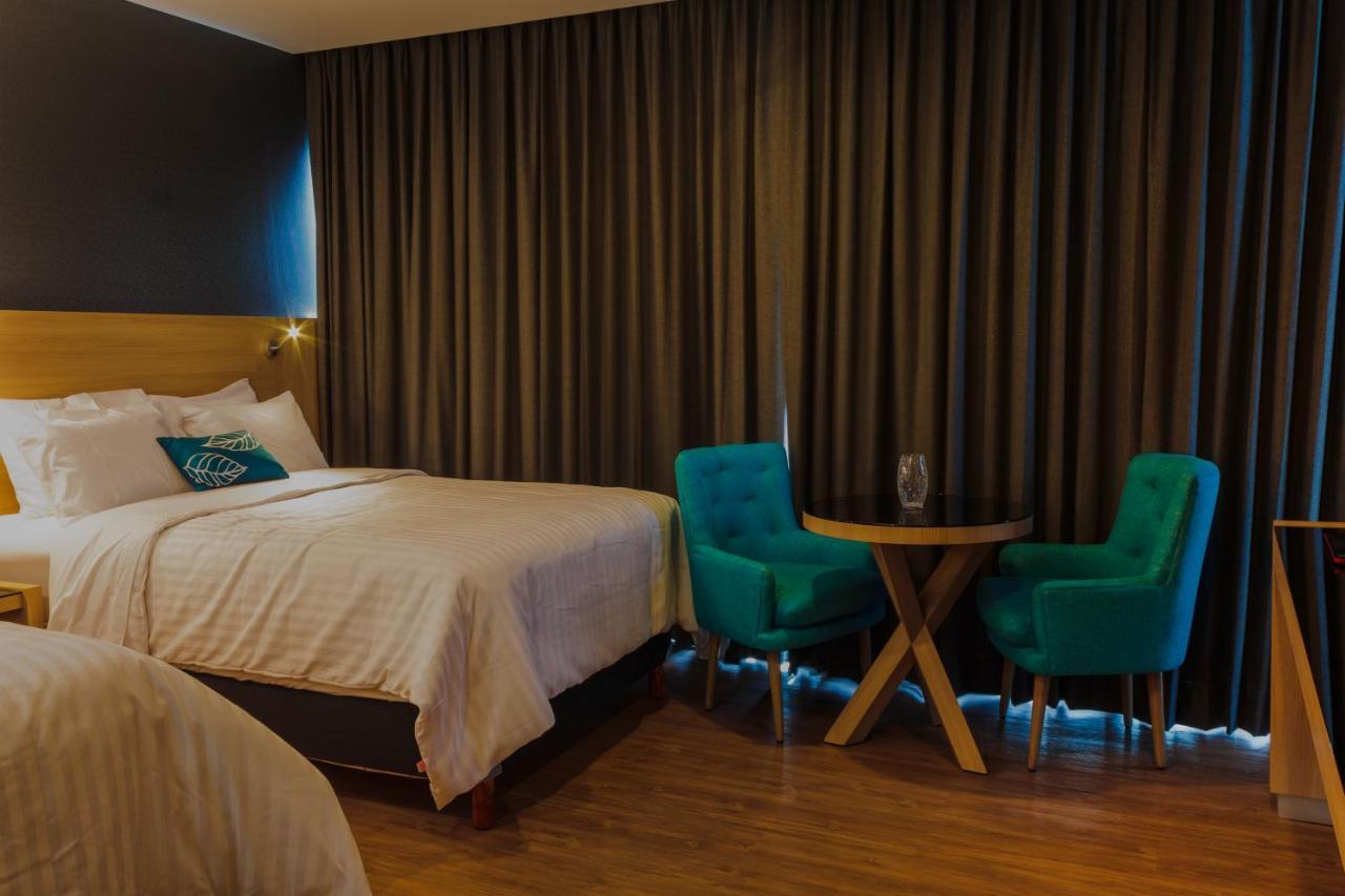 Hotel Kavia مونتيري المظهر الخارجي الصورة