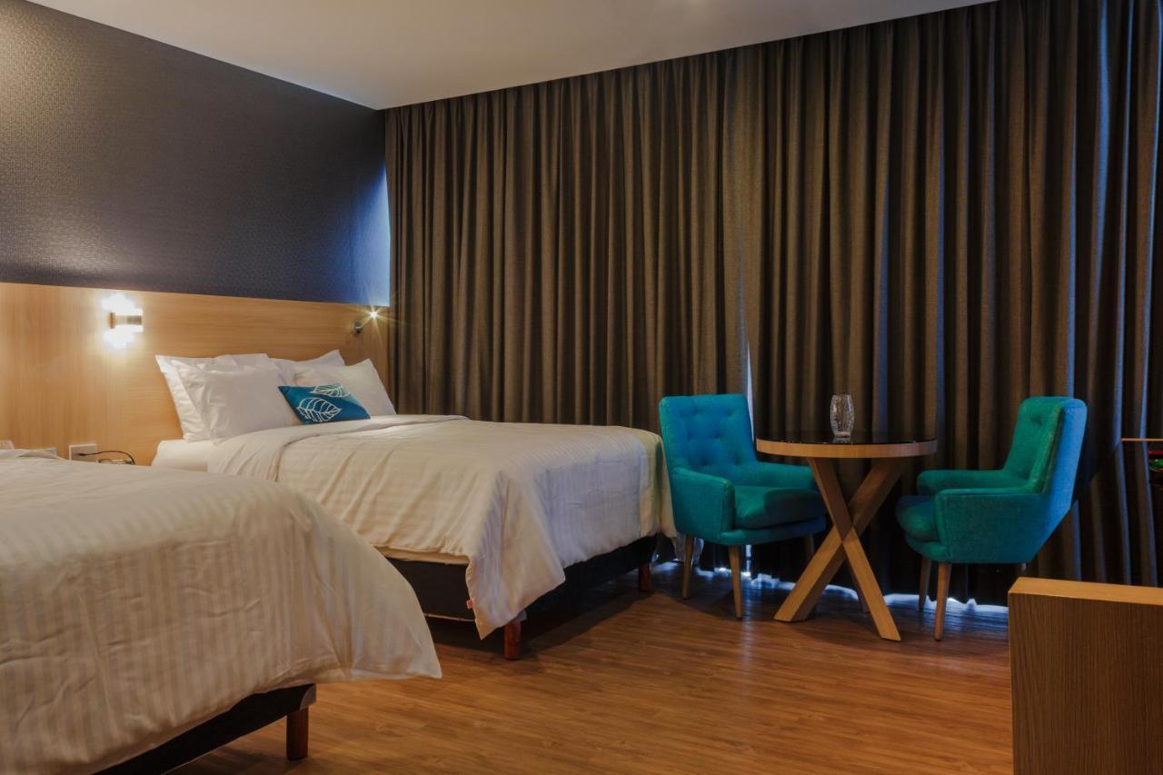 Hotel Kavia مونتيري المظهر الخارجي الصورة
